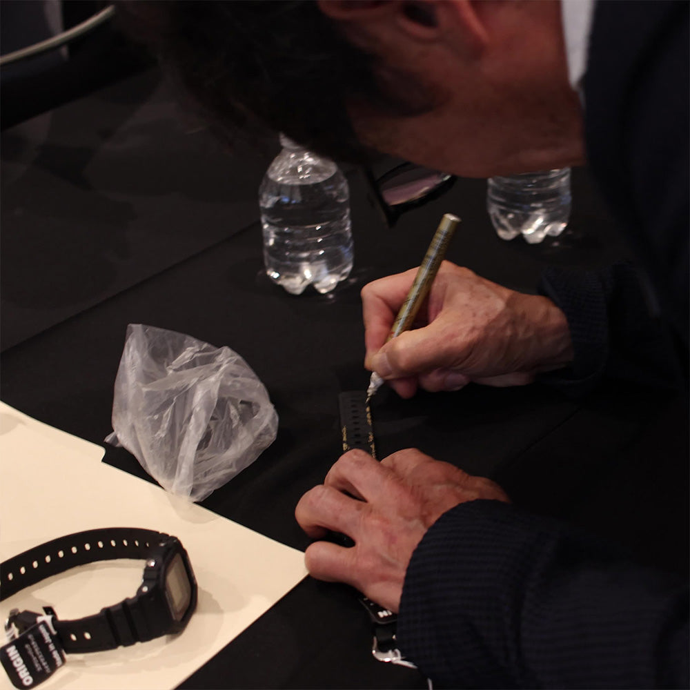 Reloj Casio G-Shock DW-5000R-1AJF 40 Aniversario AUTOGRAFIADO a beneficio